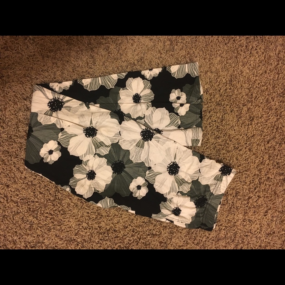 Agnes and Dora leggings